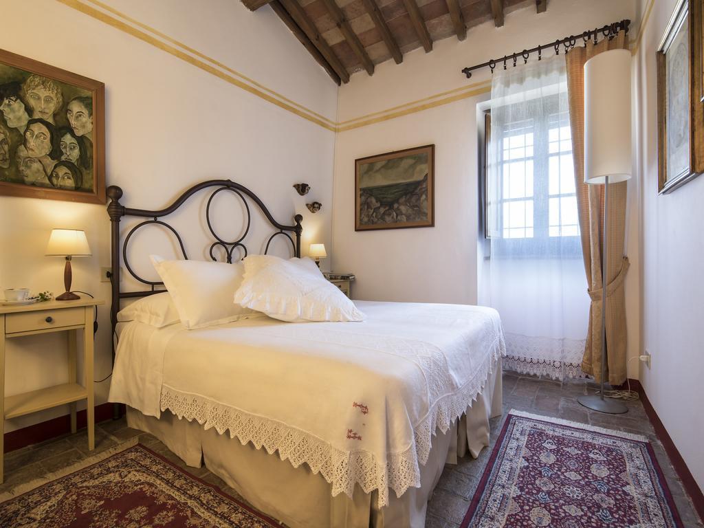 Hostal Il Casolare Di Libbiano San Gimignano Exterior foto