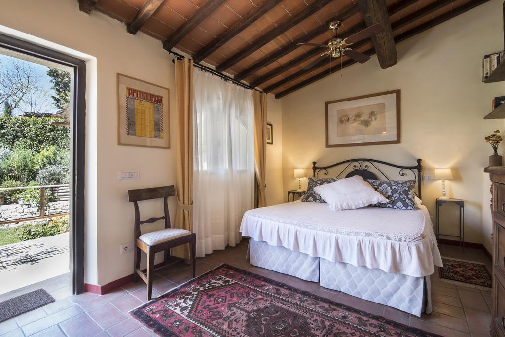 Hostal Il Casolare Di Libbiano San Gimignano Exterior foto