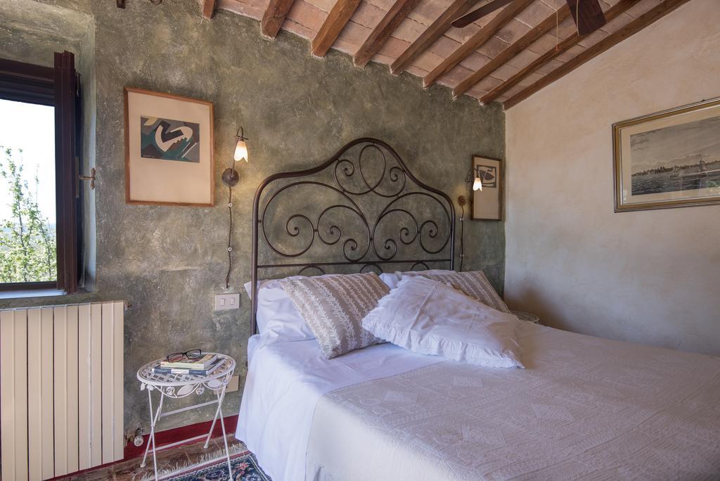 Hostal Il Casolare Di Libbiano San Gimignano Exterior foto